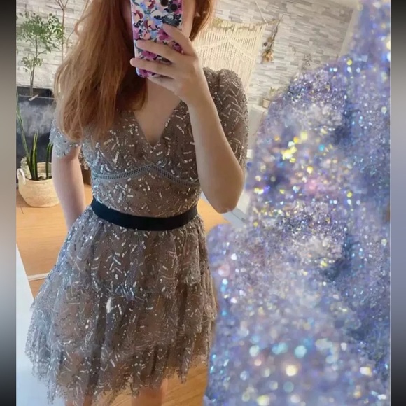 Grey lace sequin leaves embroidered v neck dress - Picture 6 of 7